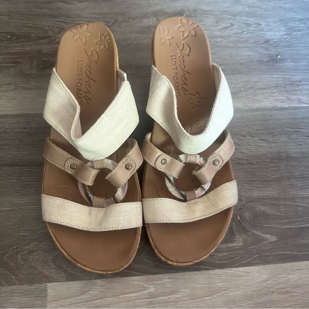 Skechers Luxe Foam Sandals